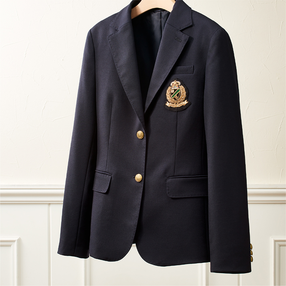 第一印象を大切にした素材とシルエット。